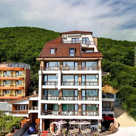 מלון Sea View Hills